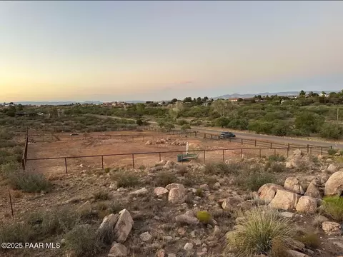 19777 E Fremont Dr, Mayer, AZ 86333