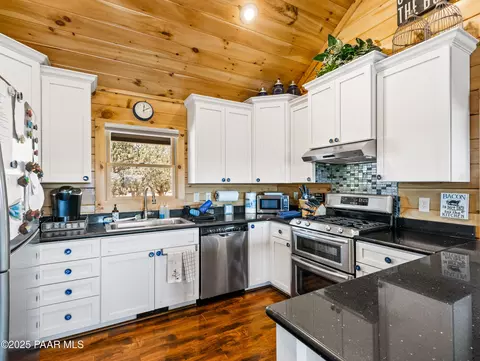 Kitchen - 0000 Arrow Wash Trl, Ash Fork, AZ 86320 photo 1 of 2