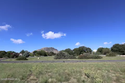 7592 N Deerfield Dr, Prescott, AZ 86305