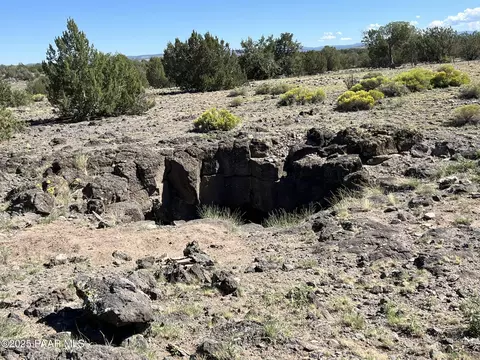 18 Warren Run Rd # B, Ash Fork, AZ 86320 photo 3