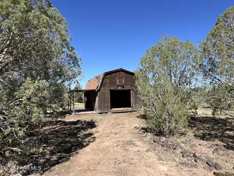18 Warren Run Rd # A, Ash Fork, AZ 86320