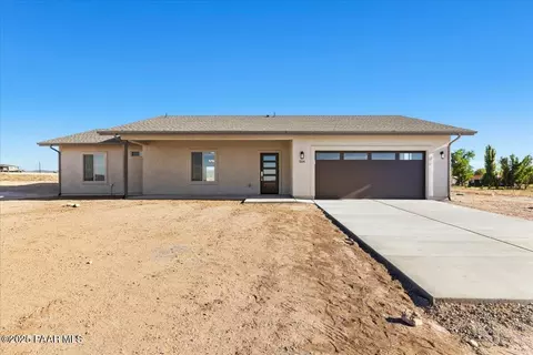 504 E Ocotillo Ln, Paulden, AZ 86334