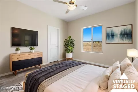 Bedroom - 504 E Ocotillo Ln, Paulden, AZ 86334 photo 3 of 5