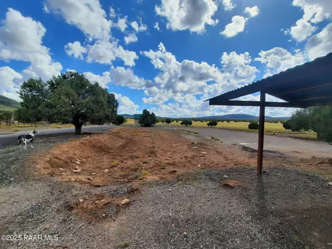 36845 W Thirsty Burros Rd, Seligman, AZ 86337