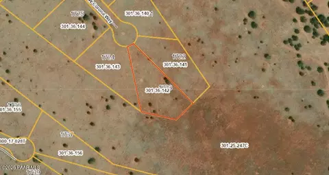 32209 W Corona Way, Seligman, AZ 86337