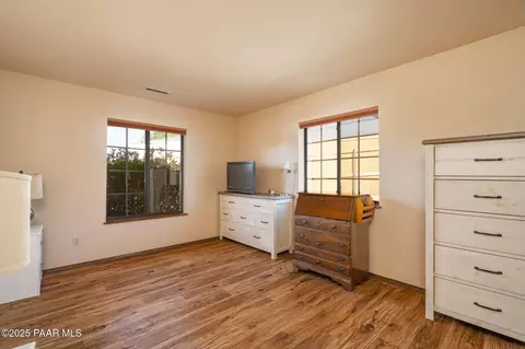 Bedroom - 11992 E Rawhide Rdg, Dewey, AZ 86327 photo 5 of 6