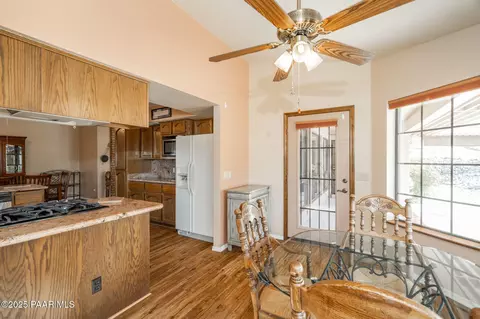 Dining - 11992 E Rawhide Rdg, Dewey, AZ 86327 photo 3 of 5