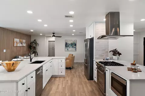 1810 E Auburn Dr, Tempe, AZ 85283 photo 6