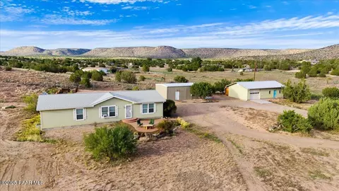 878 W Gina Marie Blvd, Paulden, AZ 86334