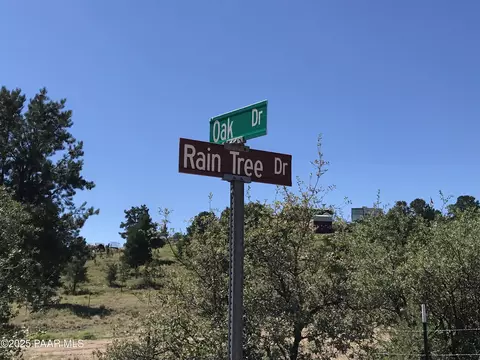 17570 S Oak Dr, Peeples Valley, AZ 86332 photo 2