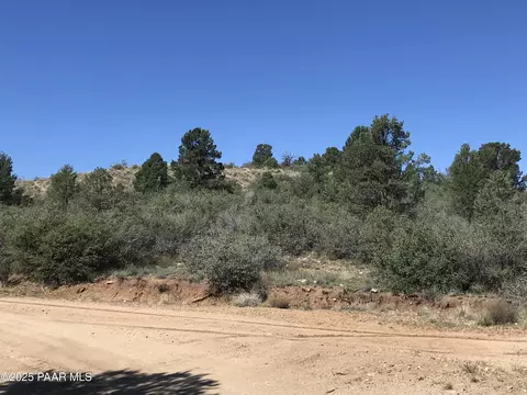 17570 S Oak Dr, Peeples Valley, AZ 86332 photo 7