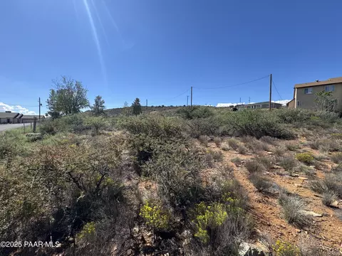 19669 E Juniper Dr, Mayer, AZ 86333