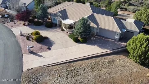 10658 E High Point Dr, Dewey, AZ 86327