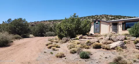 21095 Mckenzie Dr, Kingman, AZ 86401