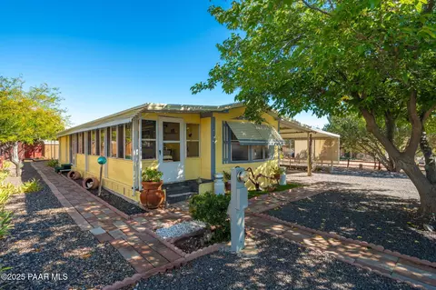 20654 E Mingus Dr, Mayer, AZ 86333