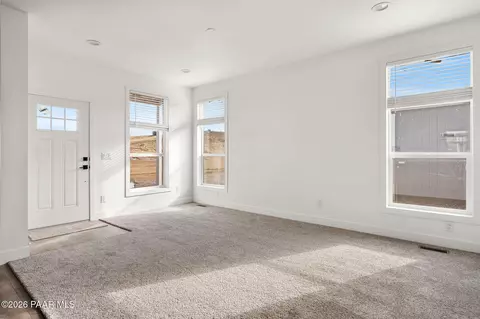 39 E Abra Rd, Paulden, AZ 86334 photo 2