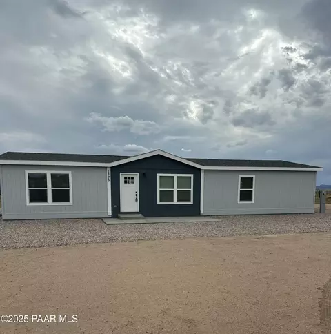 1575 W Antelope Run Rd, Paulden, AZ 86334