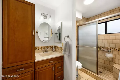 Bath - 914 Old Stage Rd, Prescott, AZ 86303 photo 1 of 2