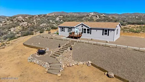 17730 E Lions Gate Dr, Dewey, AZ 86327