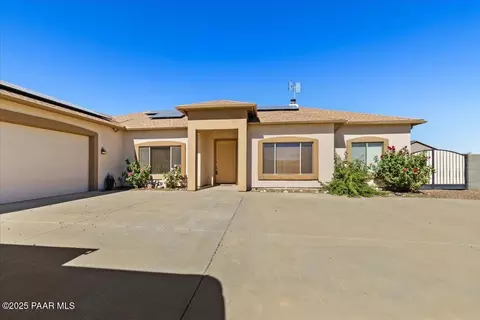 1850 S Crooked H Trl, Dewey-humboldt, AZ 86327