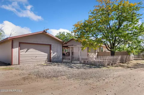 25960 W Old Granthams Rd, Hillside, AZ 86321