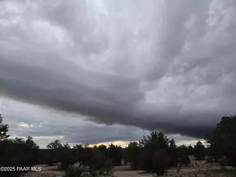 1416 SW N Relax Rd, Seligman, AZ 86337