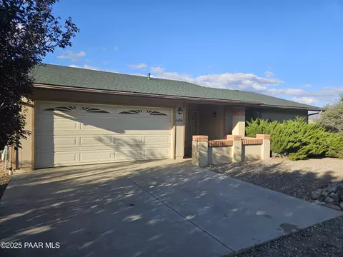 11496 E Western Sunset Dr, Dewey, AZ 86327