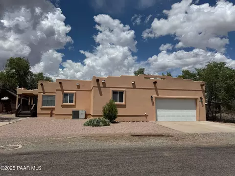 22650 W Railroad Ave, Seligman, AZ 86337