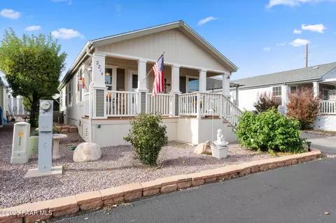 2214 Dove Dr, Dewey, AZ 86327