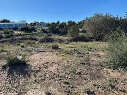 20855 E Concho Ln, Mayer, AZ 86333