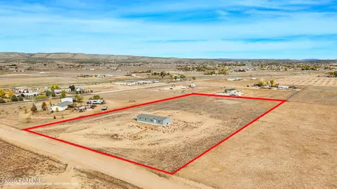 24925 N Sun Hawk Rd, Paulden, AZ 86334