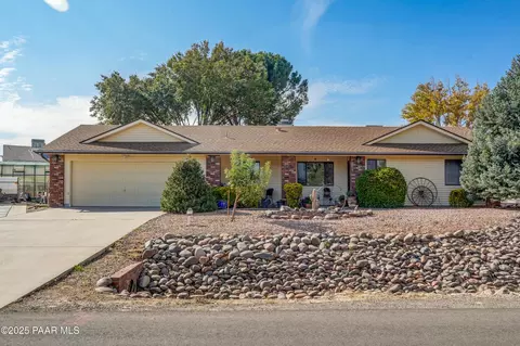 10825 E Turquoise Cir, Dewey, AZ 86327