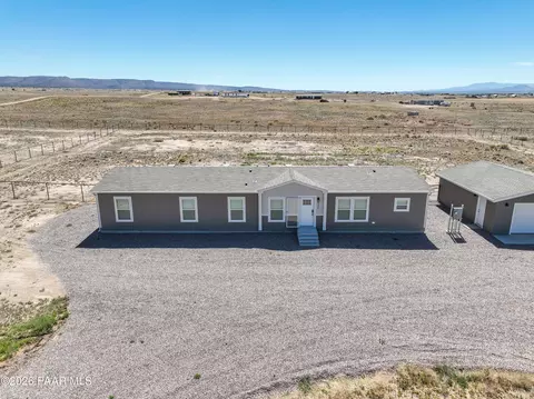 26927 N Chicory Way, Paulden, AZ 86334