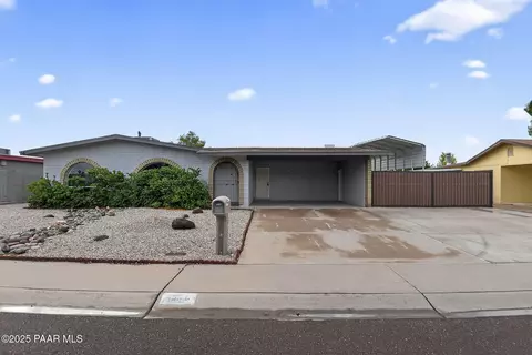 4911 W Beverly Ln, Glendale, AZ 85306