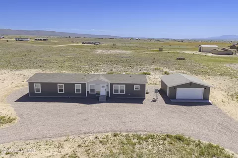 26827 N Chicory Way, Paulden, AZ 86334
