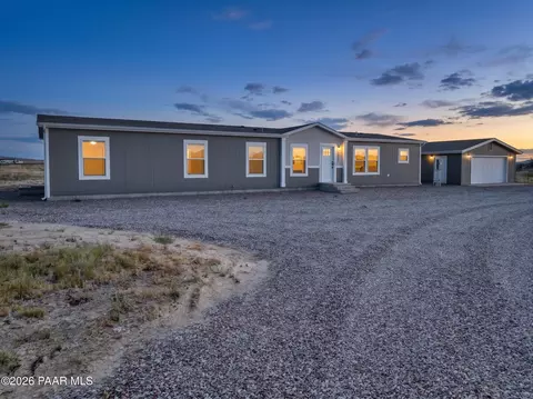 26827 N Chicory Way, Paulden, AZ 86334 photo 3