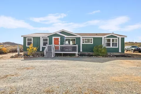 17355 Royal Bey Dr, Dewey, AZ 86327