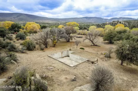 830 S Grisby Rd, Skull Valley, AZ 86338
