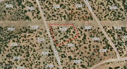 52309 N Naranjo Ln, Seligman, AZ 86337