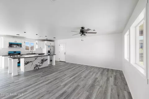 20670 E Wagon Way, Mayer, AZ 86333 photo 4