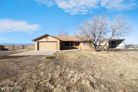 8725 E Spurr Ln, Prescott Valley, AZ 86315