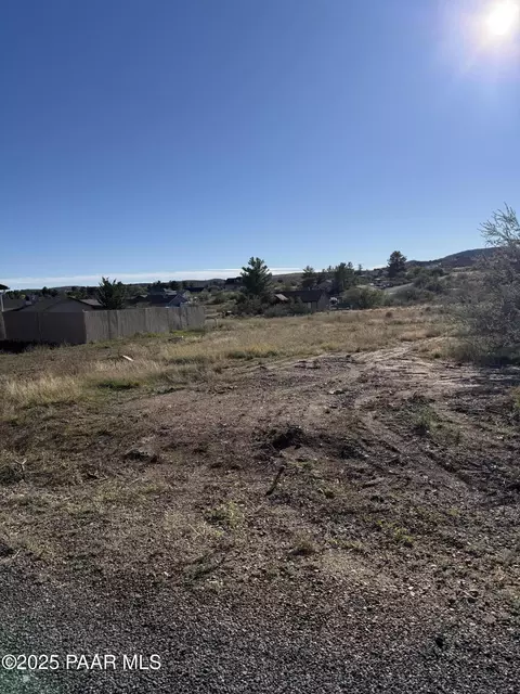 19931 E Ocotillo Dr, Mayer, AZ 86333 photo 2