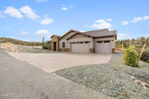 12250 N Thrine Cir, Prescott, AZ 86305