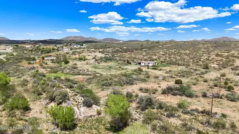 11809 E Hackberry Mine Rd, Mayer, AZ 86333 photo 6