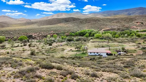 11809 E Hackberry Mine Rd, Mayer, AZ 86333 photo 10