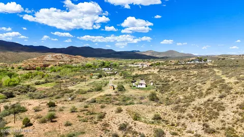11809 E Hackberry Mine Rd, Mayer, AZ 86333 photo 4