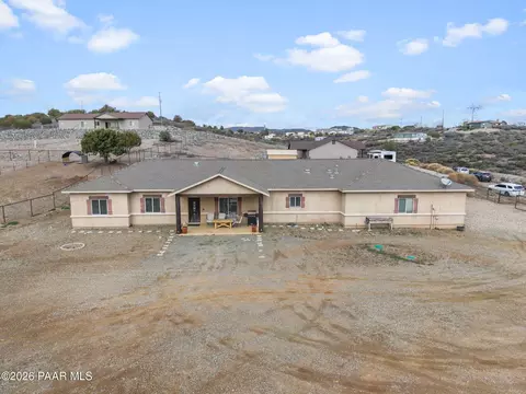 10930 S Banjo Ln, Mayer, AZ 86333
