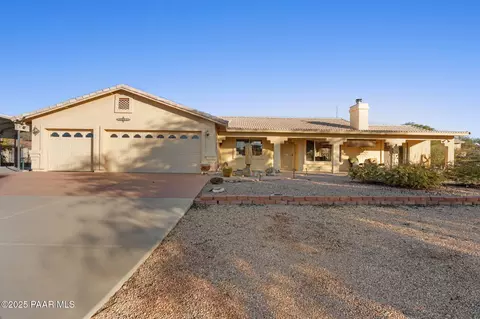 32822 Homestead Dr, Wickenburg, AZ 85390