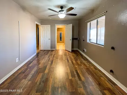 125 E Harpson Trl, Paulden, AZ 86334 photo 10