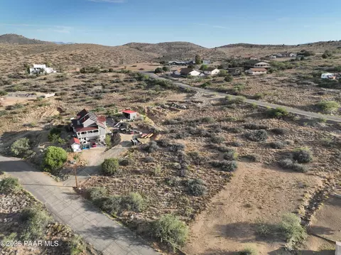 20417 E Foothill Dr, Mayer, AZ 86333 photo 3